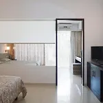 Sun Palace & העיירה קוס