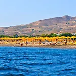 Sun Palace & 4*