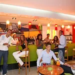 אתר נופש Sun Palace &