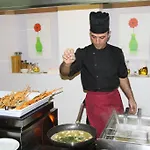 אתר נופש Sun Palace &