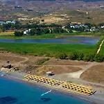 Sun Palace & העיירה קוס