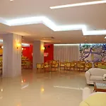 אתר נופש Sun Palace &