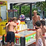 אתר נופש Sun Palace &