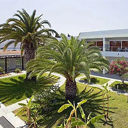 Sun Palace & Feriested 4*