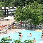 منتجع Sun Palace &